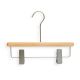 HGR-WD-014 – Cintre en bois de hêtre avec pinces métalliques